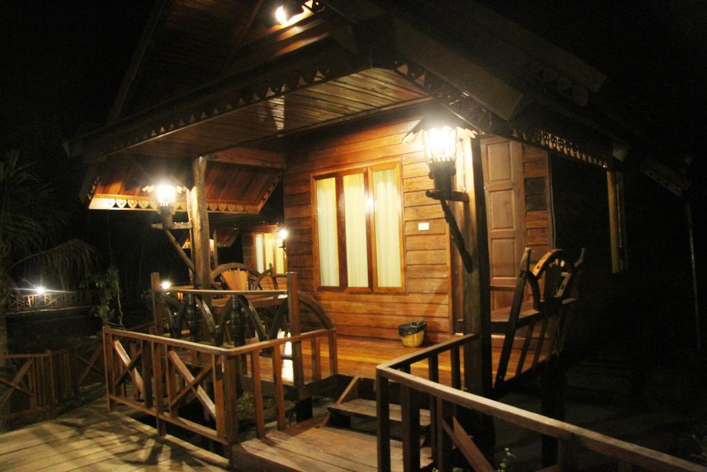 Burilamplai Resort Thung Yai Phòng bức ảnh