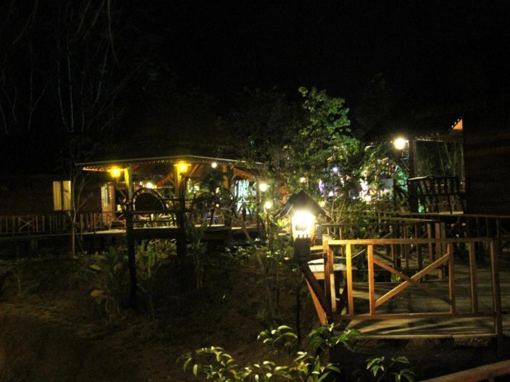 Burilamplai Resort Thung Yai Ngoại thất bức ảnh