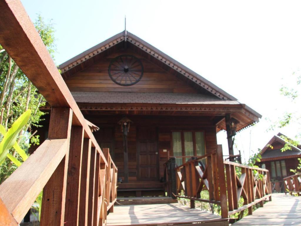 Burilamplai Resort Thung Yai Ngoại thất bức ảnh