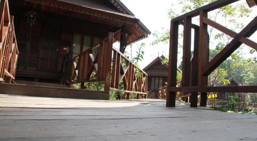 Burilamplai Resort Thung Yai Ngoại thất bức ảnh