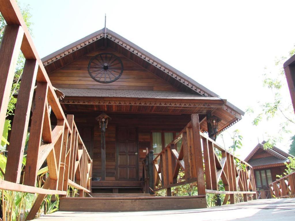 Burilamplai Resort Thung Yai Ngoại thất bức ảnh