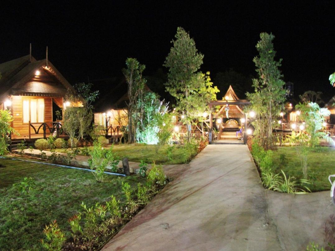 Burilamplai Resort Thung Yai Ngoại thất bức ảnh